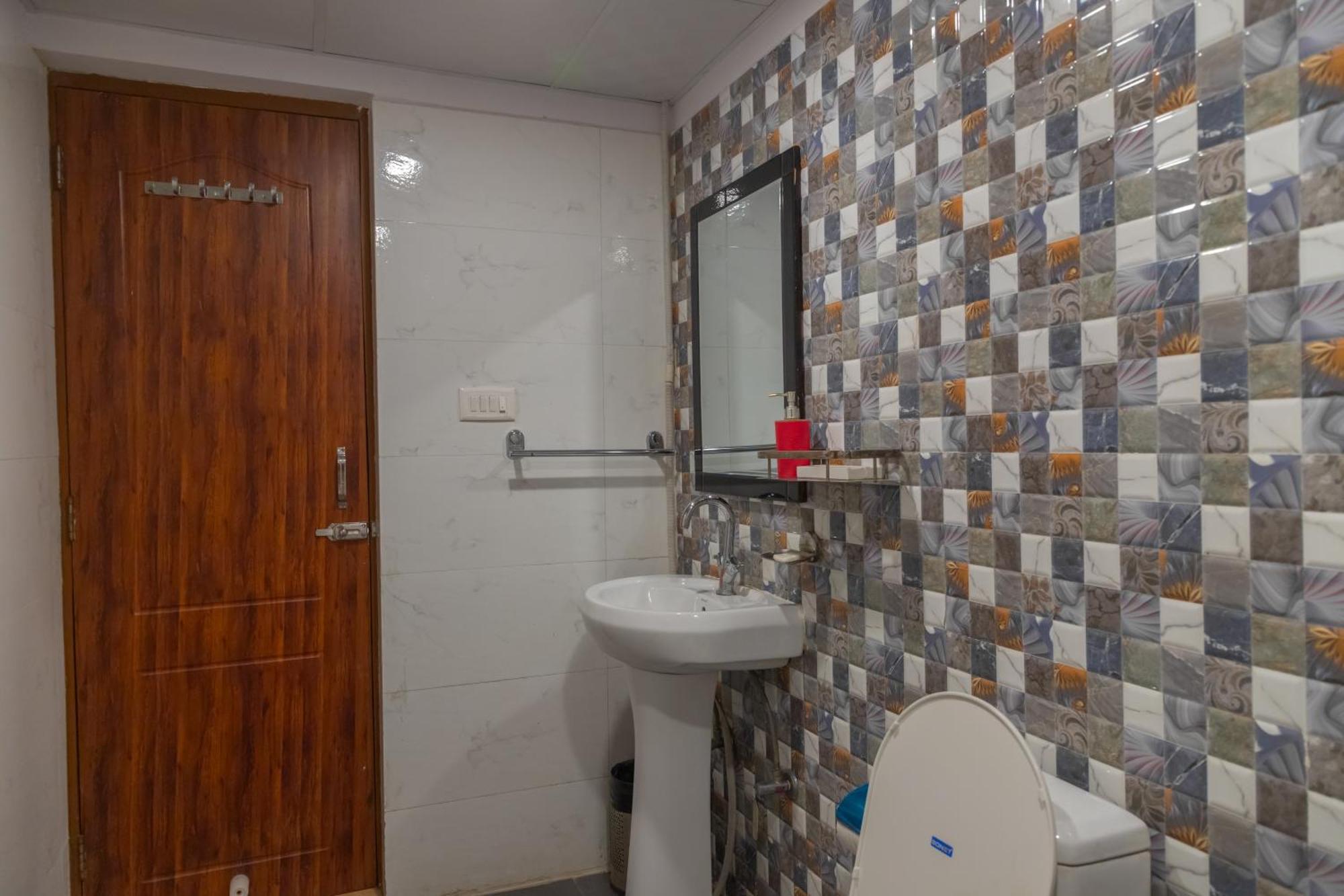 Hotel Sethi Legacy Haridwar Ngoại thất bức ảnh
