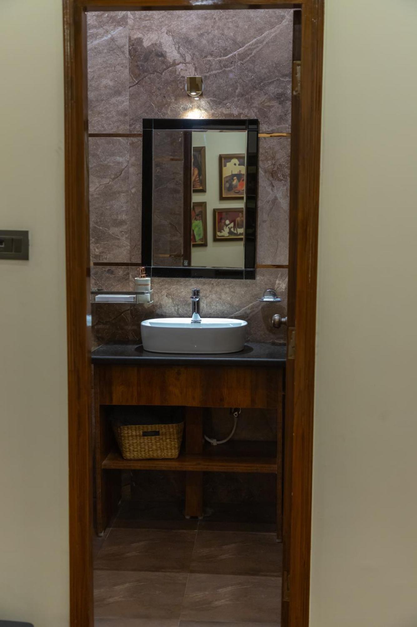 Hotel Sethi Legacy Haridwar Ngoại thất bức ảnh